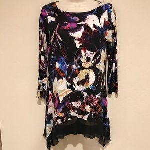 Preowned VGUC tunic by Cupio size MEDIUM